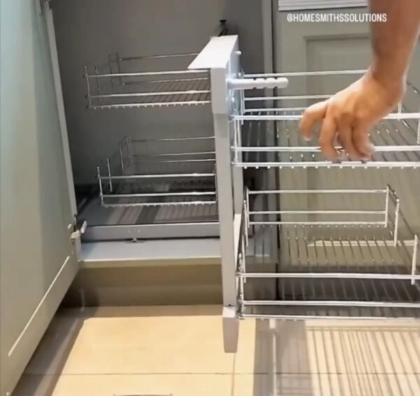 Rinconero extraíble bajo mesada